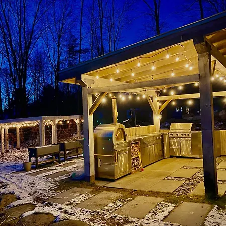 Le Camp Cache Shefford Bed & Breakfast Exterior photo